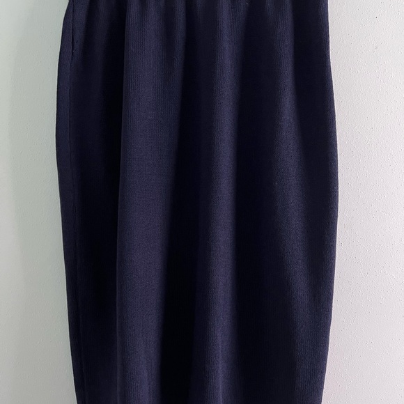 St. John 3-piece ensemble. - Picture 13 of 14